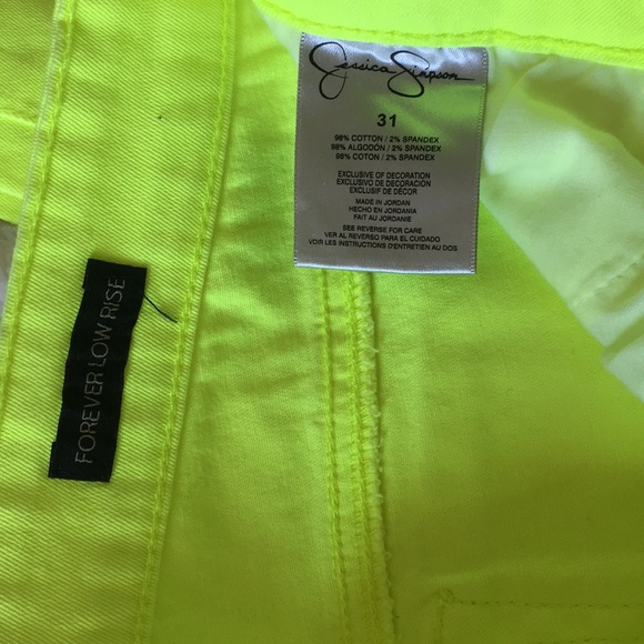 Jessica Simpson Low rise Jeans. - Picture 4 of 8
